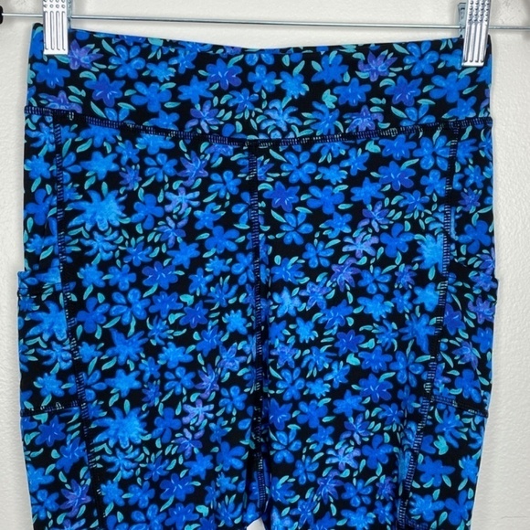 Pop Fit Leggings NWOT Womens Med Blue Black Floral Side Pockets Super Stretchy - Picture 2 of 9